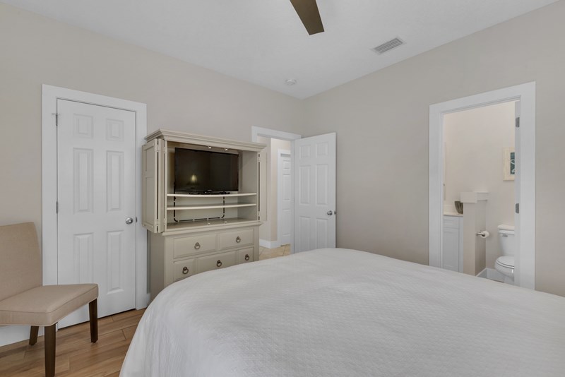 Downstairs Queen Bedroom