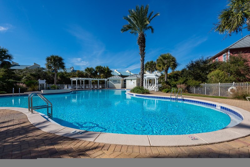 Community Pool and Grilling Area